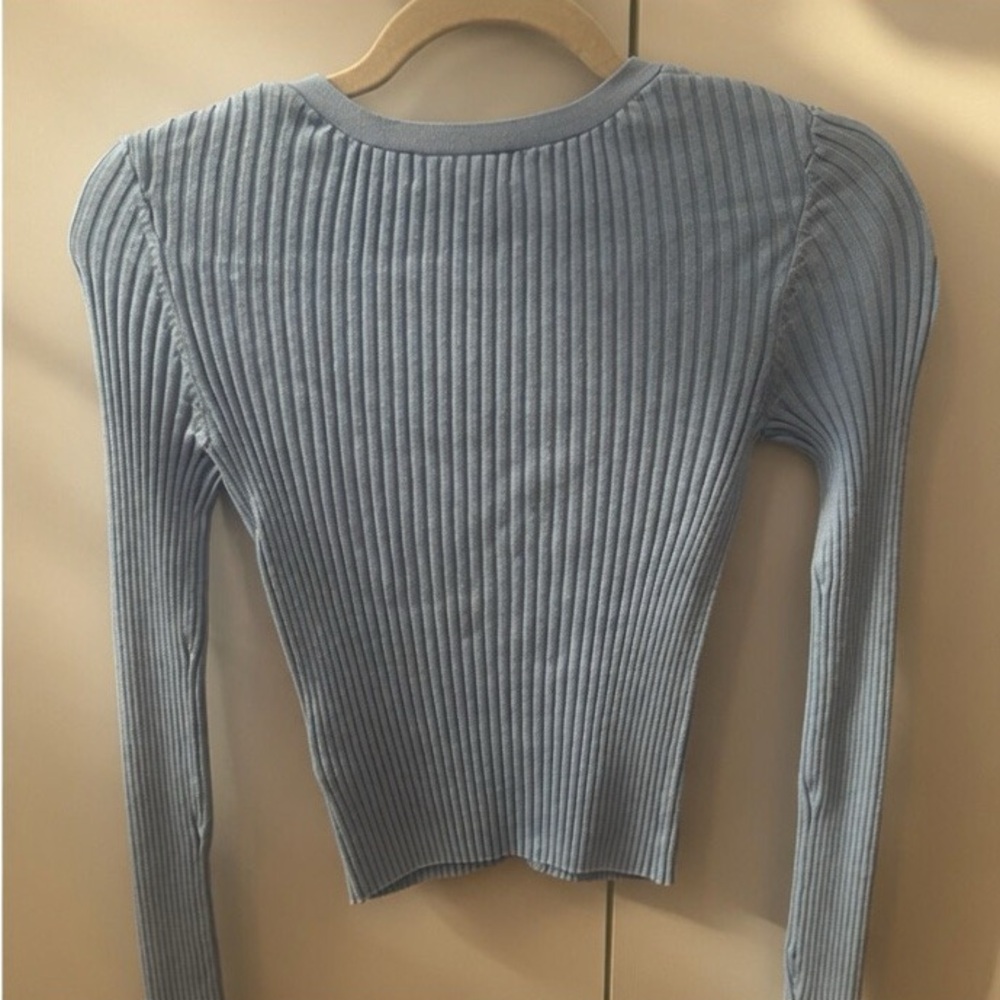 H&M | Blue Ribbed V-Neck Sweater - Picture 2 of 3
